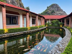 Mộc Châu Mountain Resort and Hotel
