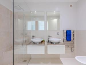 Apartment Pine Hills Rubi by Interhome