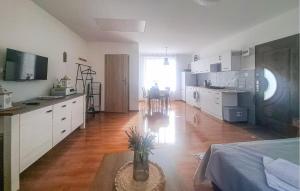 Amazing Home In Dargobadz With Wifi