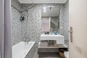LUNAR Garajau Stay