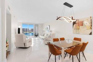 Le Marina Bay PH4 STR-01484