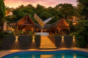Chamánica Ecolodge, Coroico - Jungle Cabins with Hot Tub & Views