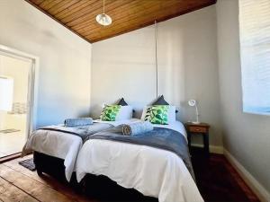 Tula Karoo - Traditional Stone Cottage