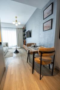 Cozy studio in UpperHill with stunning views