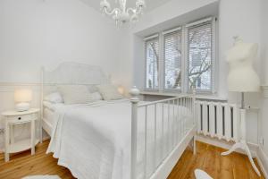 City Center Turquoise Residence Warsaw Dynasy 4 by Heyrent
