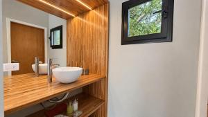 Cabin 2 - Casa en complejo para 2 personas con parrilla y pileta en Acantilados - Hola SurHola Sur