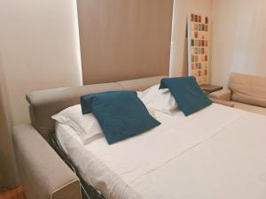 The Milanese Suite