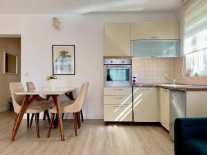 Apartments Teodo