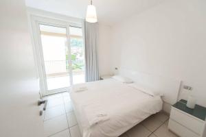 Modern 3 bedroom apartment on Lake Maggiore