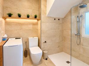 Villa Salina Private Jacuzzi Fireplace