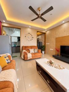 2bhk penthouse with swimming pool close to HSR and ORR