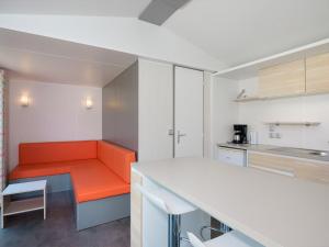 Holiday Home Camping 2000 - Stacaravan Bali by Interhome