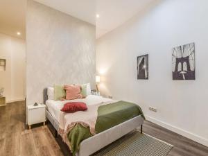 Studio Gran Vía VIII by Interhome