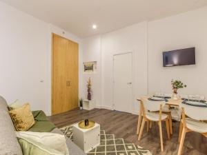 Studio Gran Vía VIII by Interhome