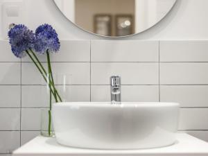 Apartment Puerta del Sol VI by Interhome