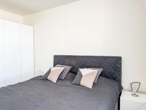 Apartment Elegant Two-Bedroom Apartment for 6 by Interhome