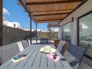 Villa Casa OASIS DEL SOL- prívate villa in Playa Blanca by Interhome