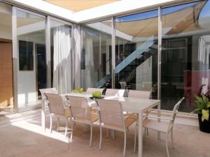 Holiday Home Moderna Villa cerca del golf y con piscina privada- ideal para familias - ofert by Interhome