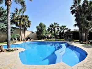 Holiday Home Finca CAN GUAL en Inca para 8 personas con piscina privada y vistas despejadas- by Interhome