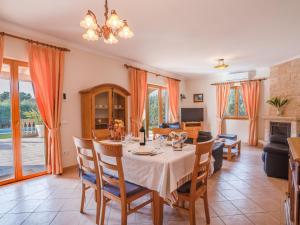 Villa Villa Lago - Aran Berna Etv-14896 by PriorityVilla by Interhome