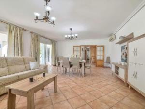 Holiday Home Villa Alaska - PlusHolidays by Interhome