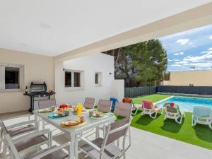 Holiday Home Villa Aiko - Plusholidays by Interhome