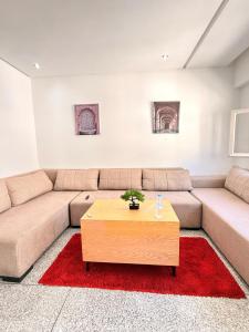 Garden-View 2BR Balcony, Steps from Rabat Medina