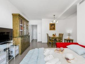 Apartment Apartment Colon - Plusholidays by Interhome