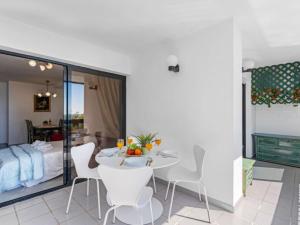 Apartment Apartment Colon - Plusholidays by Interhome