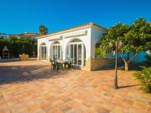 Holiday Home Villa Garlanda - PlusHolidays by Interhome