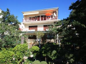 Apartment LUSICIC - HR-02386-01 by Interhome