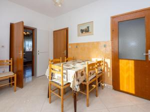 Apartment LUSICIC - HR-02386-01 by Interhome