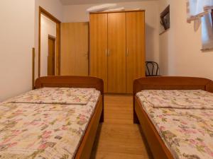 Apartment COR 1 - HR-02342-01 by Interhome