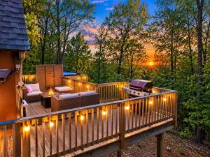 Lovers Edge A-Frame Private Hot Tub & Sauna