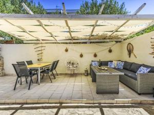 Apartment Island Molat 02 by Interhome