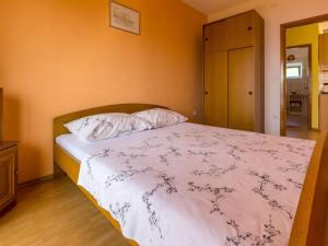 Apartment TORBICA 2 - HR-09082-02 by Interhome