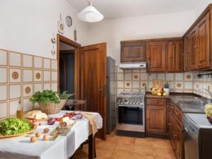 Holiday Home Residenza La Casuccia by Interhome