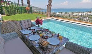 Mira luxury villa