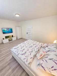 Veronika Apartments