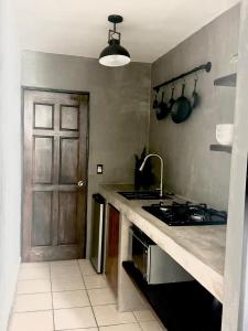 Casa Encinos Patio and Private Parking