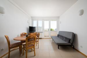 Ochota Standard Apartment by BookingHost
