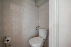 Ochota Standard Apartment by BookingHost