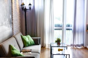 Warsaw Centrum Grzybowska Park Mirowski Stylish Apartment Park Views by PolandBnB