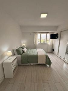 Check and Home - Plaza Mitre I - 3 Huéspedes