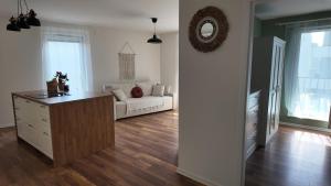 Bright & Spacious Apartment Near City & Nature