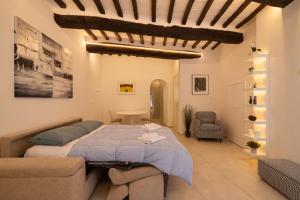 Elce Studio - Historic Beams & Modern Design