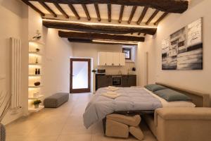 Elce Studio - Historic Beams & Modern Design