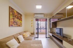 Apto. c churrasq. a 50m da Praia EGU0502