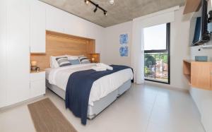 Spacious 2BR at First del Sol Modern & Stylish