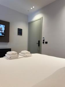 onix luxury hotel